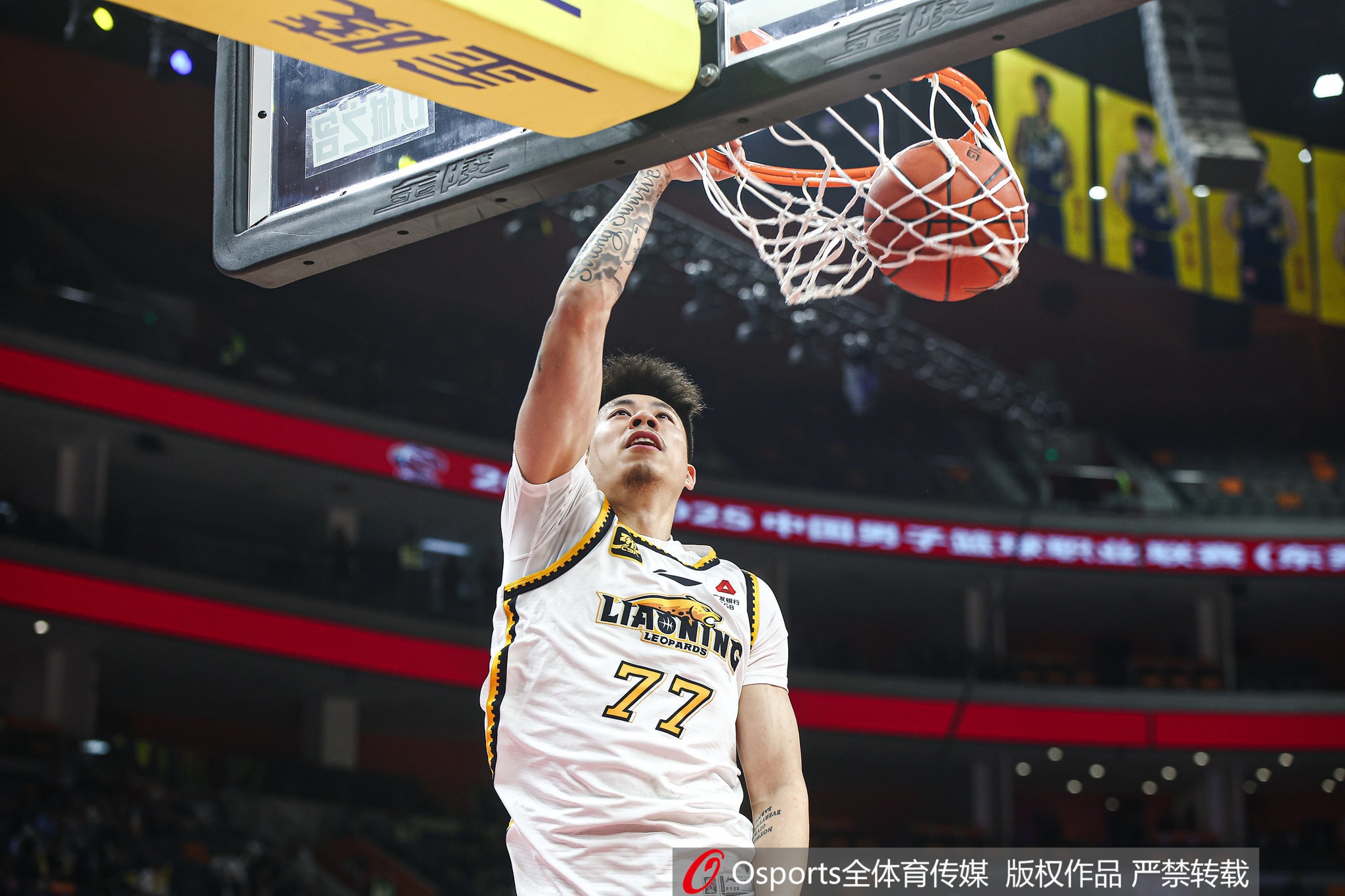  很拼！张镇麟28投11中&三分14中5砍29分7板4助2断 5个前场篮板